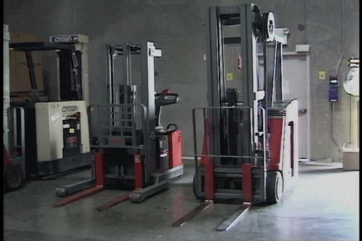 Walkie Stacker - Safe Operating Procedures (Safety Video) — Digital2000 ...