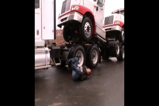 Preventing Slips and Falls In Trucking