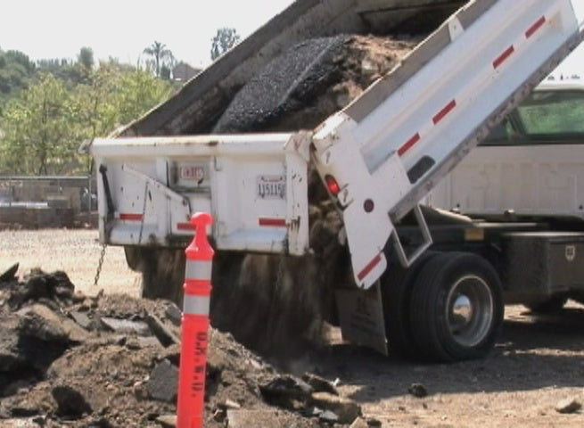 Dump Truck Safety - Training & Maintenance Video — Digital2000 Safety ...